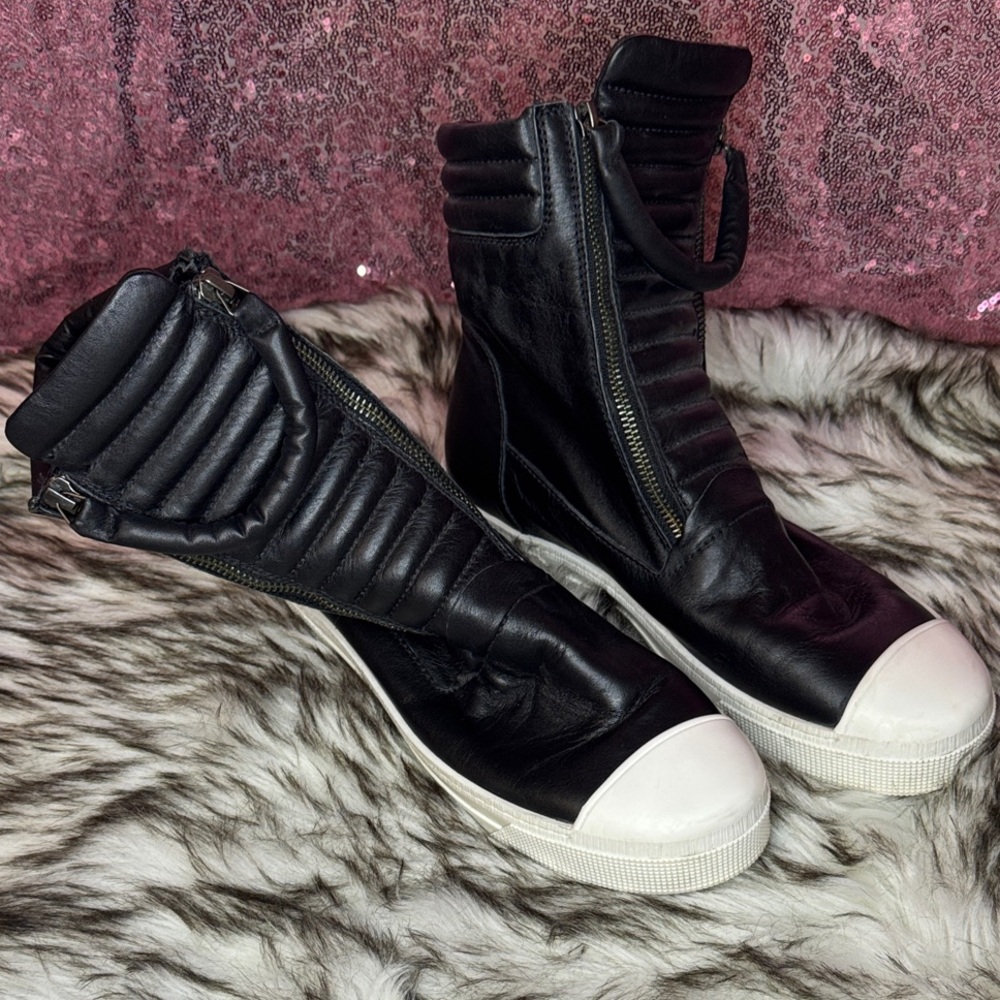 RARE! Marcella NYC Black leather Karma boot with white cap toe and soles - Picture 4 of 7